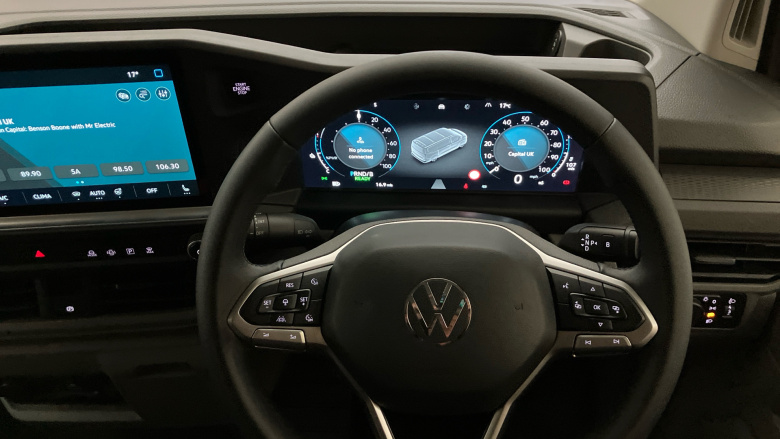 Volkswagen Transporter T32 Swb Electric 160kW 65kWh Commerce Pro Van Auto